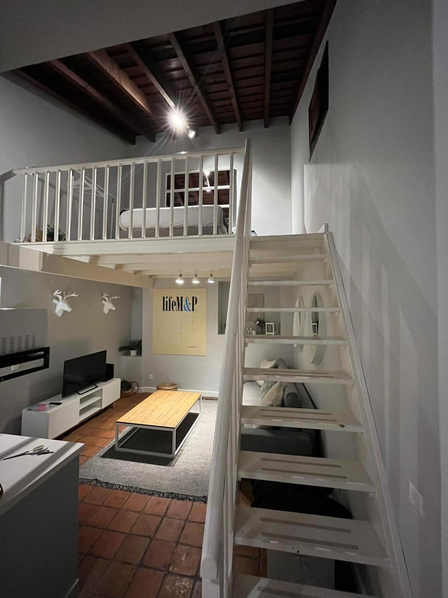 Life M&P Apartment Севилья Экстерьер фото