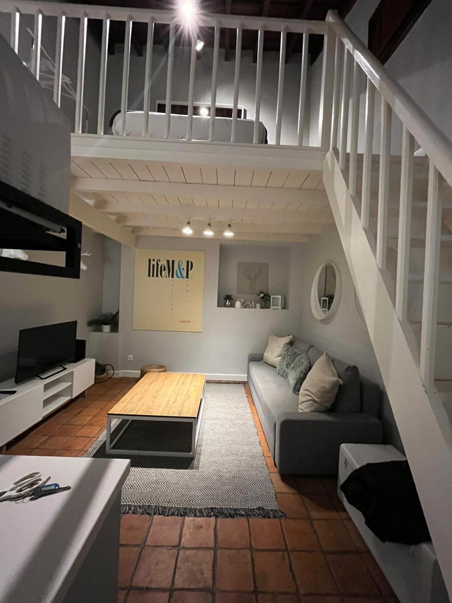 Life M&P Apartment Севилья Экстерьер фото