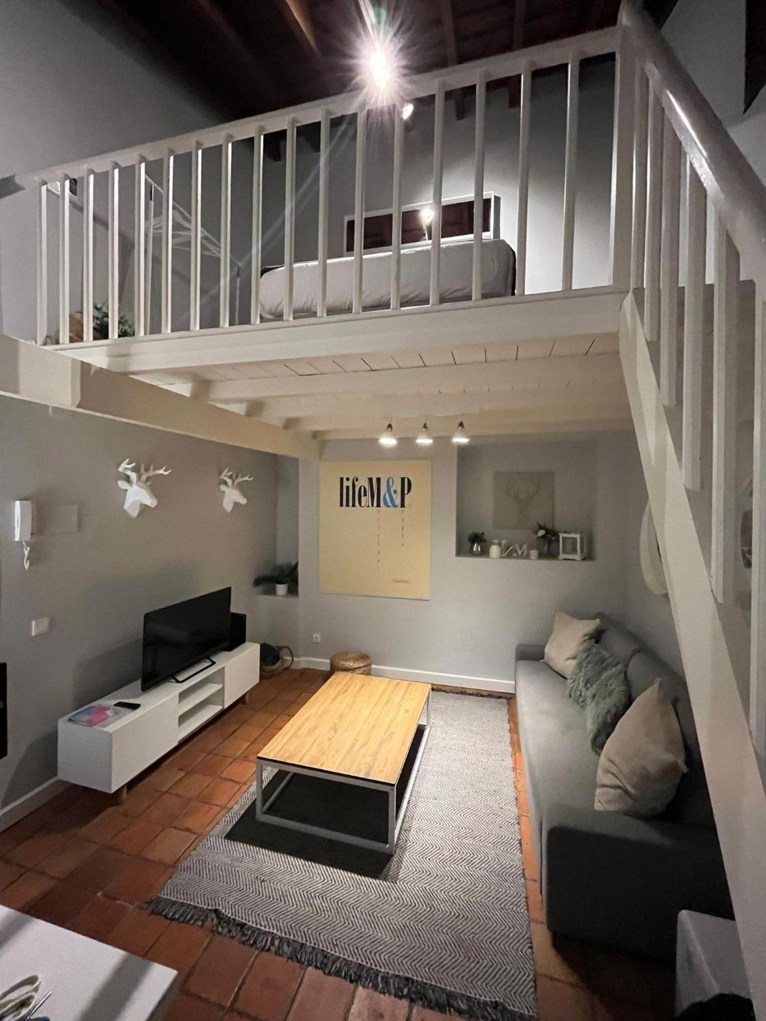 Life M&P Apartment Севилья Экстерьер фото